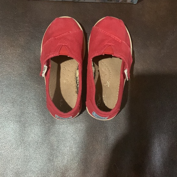 Red Classic TOMS Canvas Slip-Ons - Picture 5 of 7